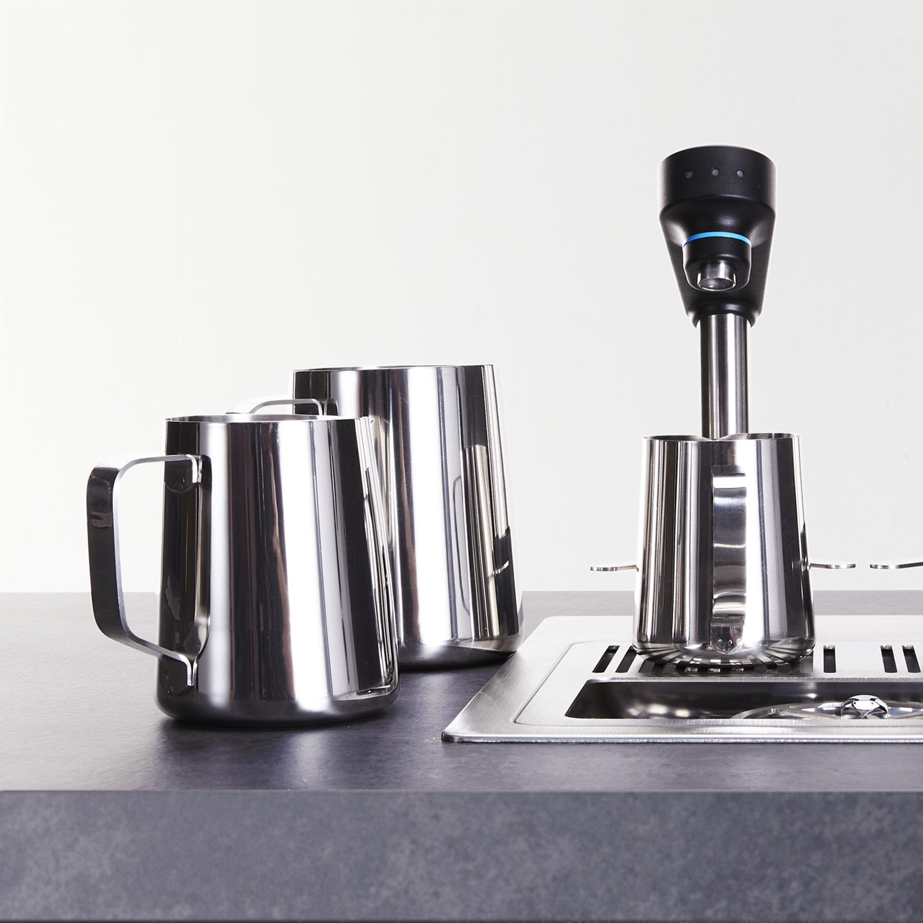 The Juggler Jug Size Sensor Light Off